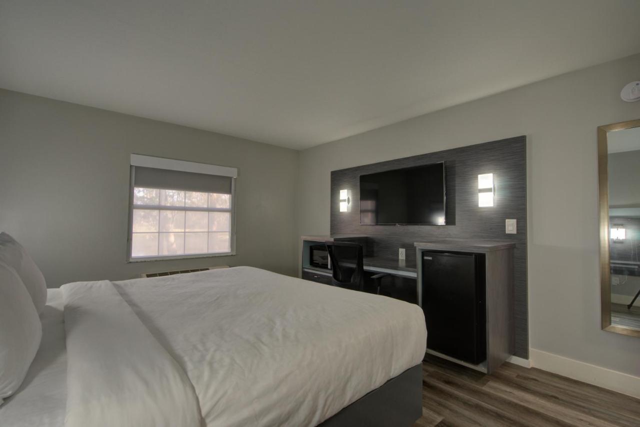 Hotel Clarion Pointe Tampa-Brandon Near Fairgrounds And Casino à Mango Extérieur photo